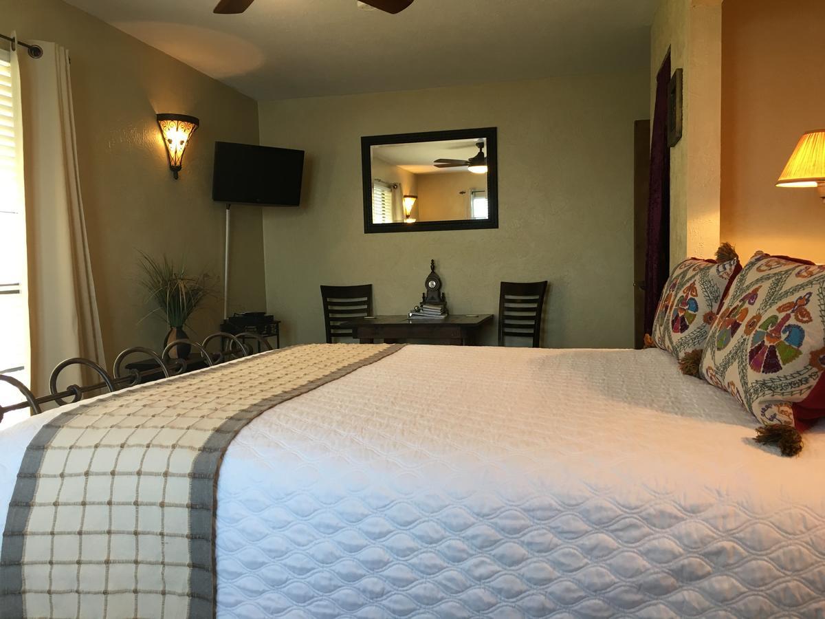 Lakehouse Bed And Breakfast Canyon Lake Exteriör bild